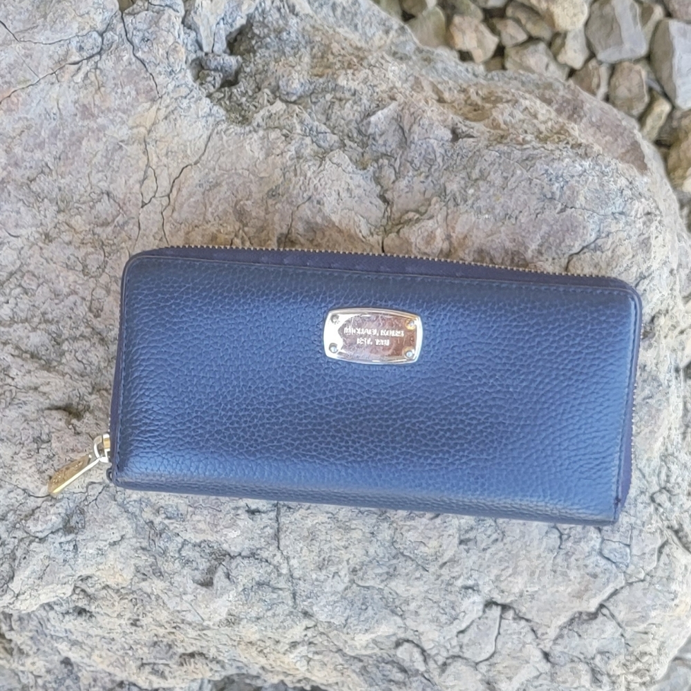 Michael Kors Navy Zipper Wallet